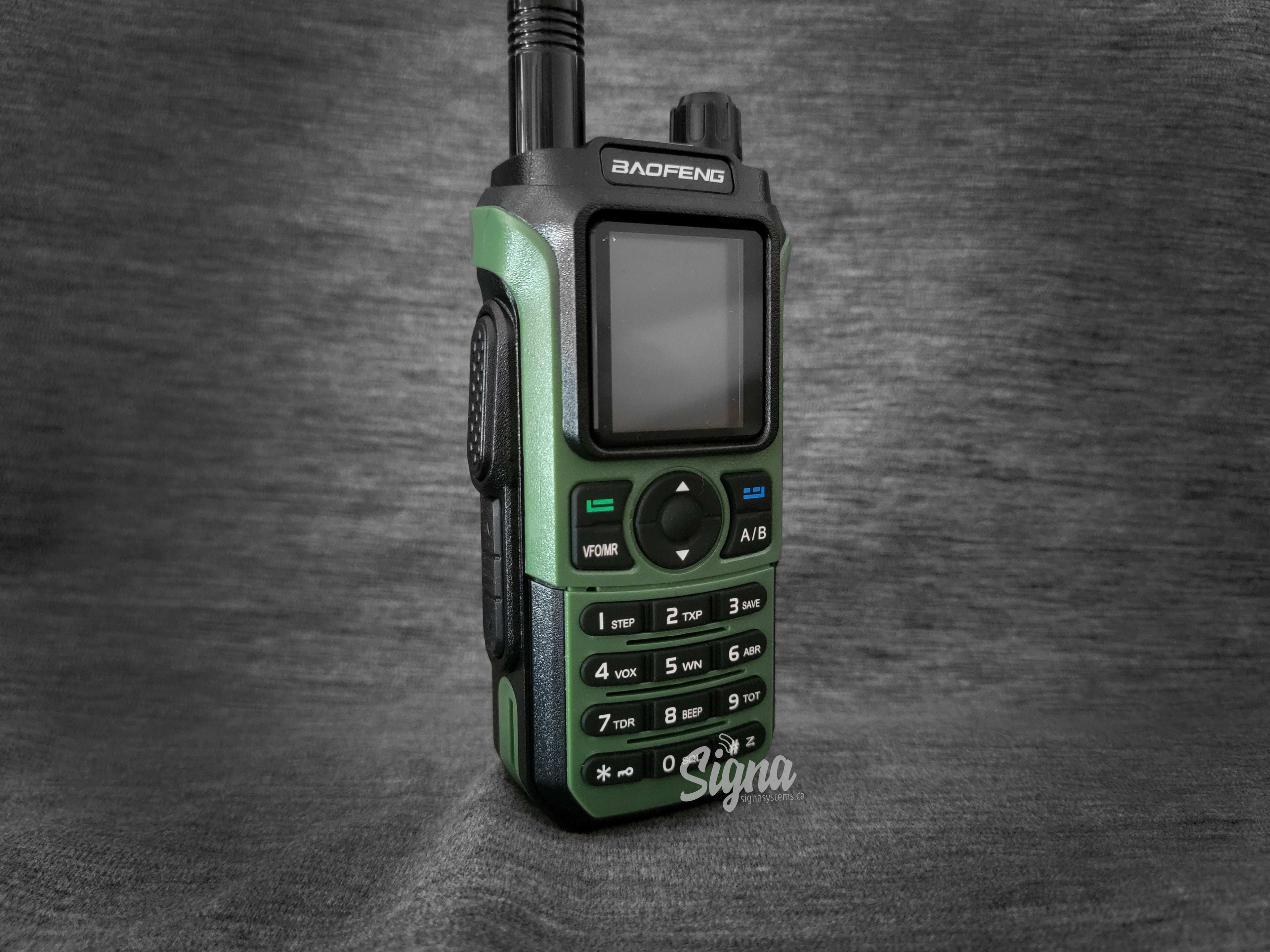 Handheld VHF / UHF Radios